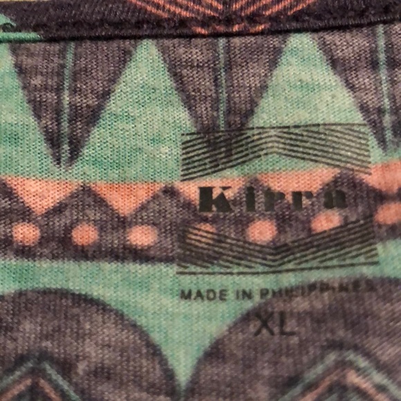 Patterned T-shirt - Picture 3 of 3